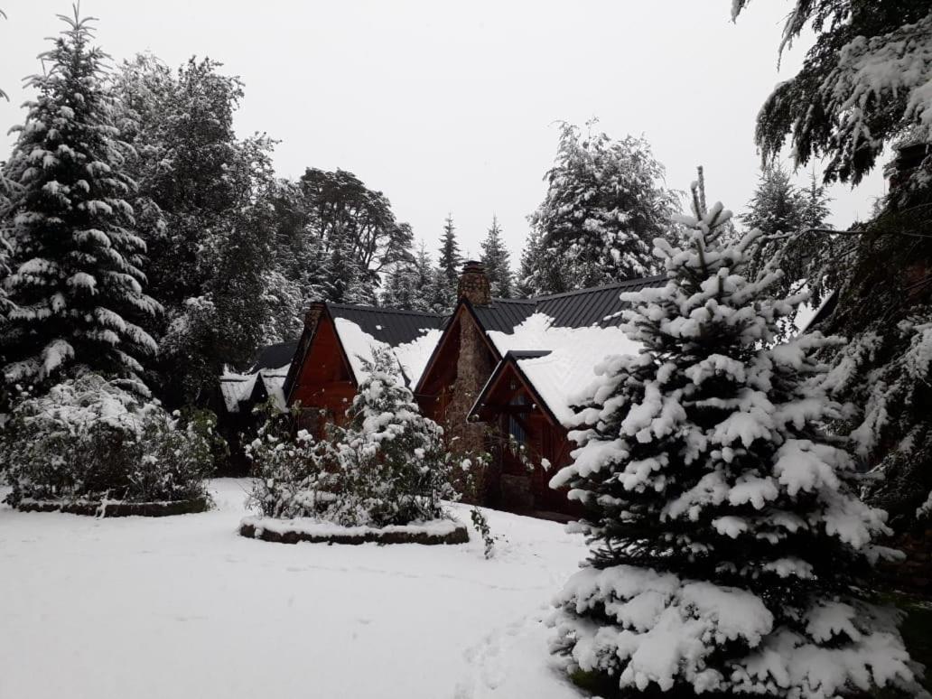 Maras Lodge *