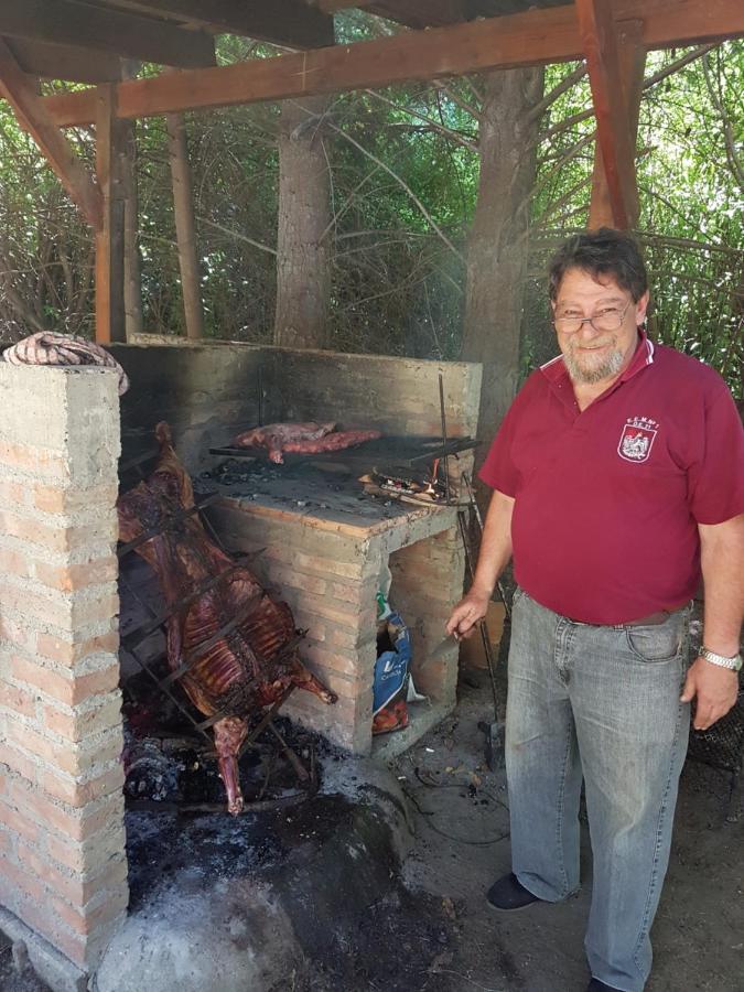 Maras Lodge *