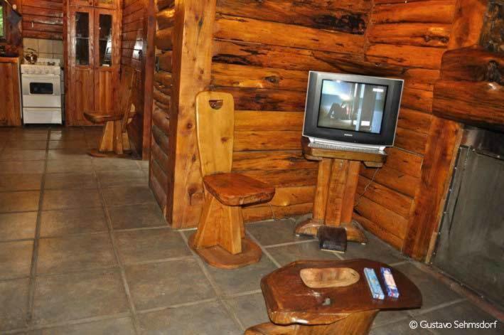 Maras Lodge *